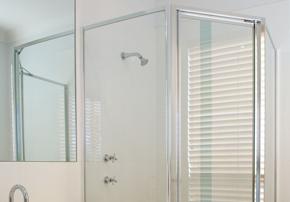Shower screen framed - Integrity 2