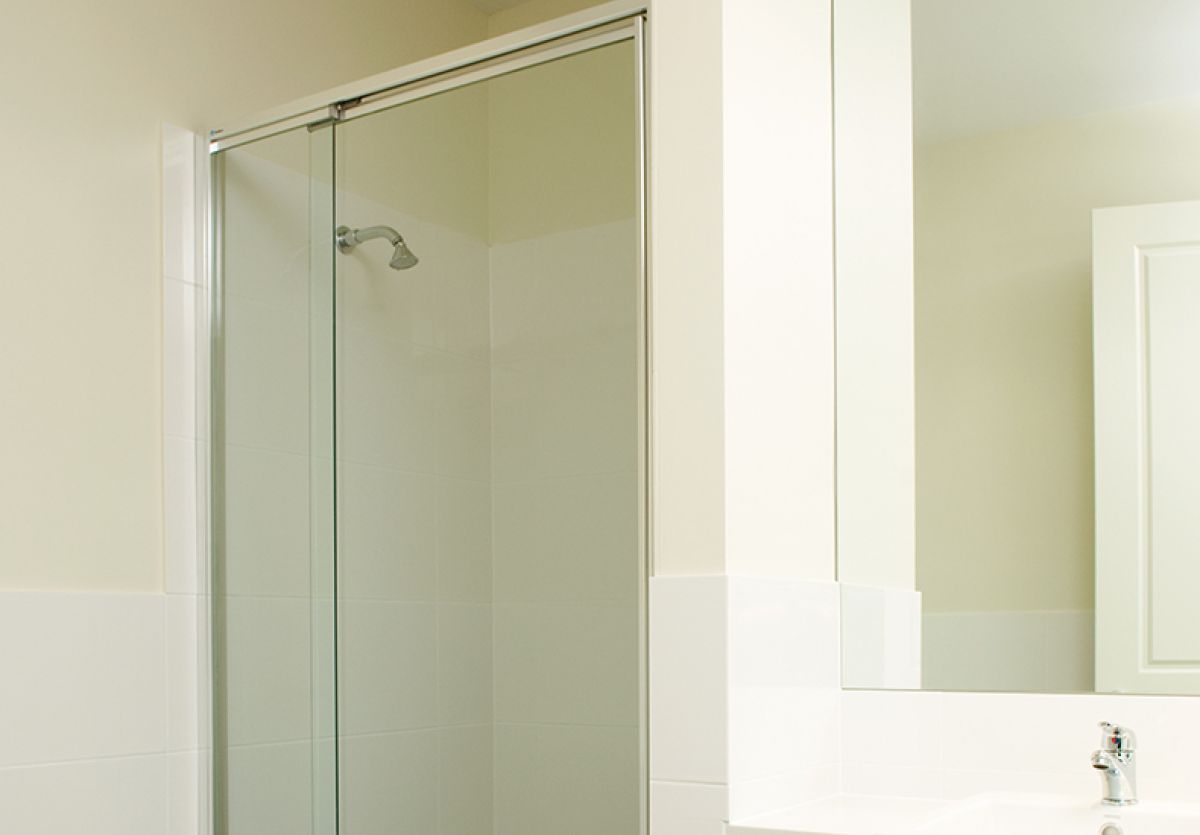 Shower screen framed - Integrity 4