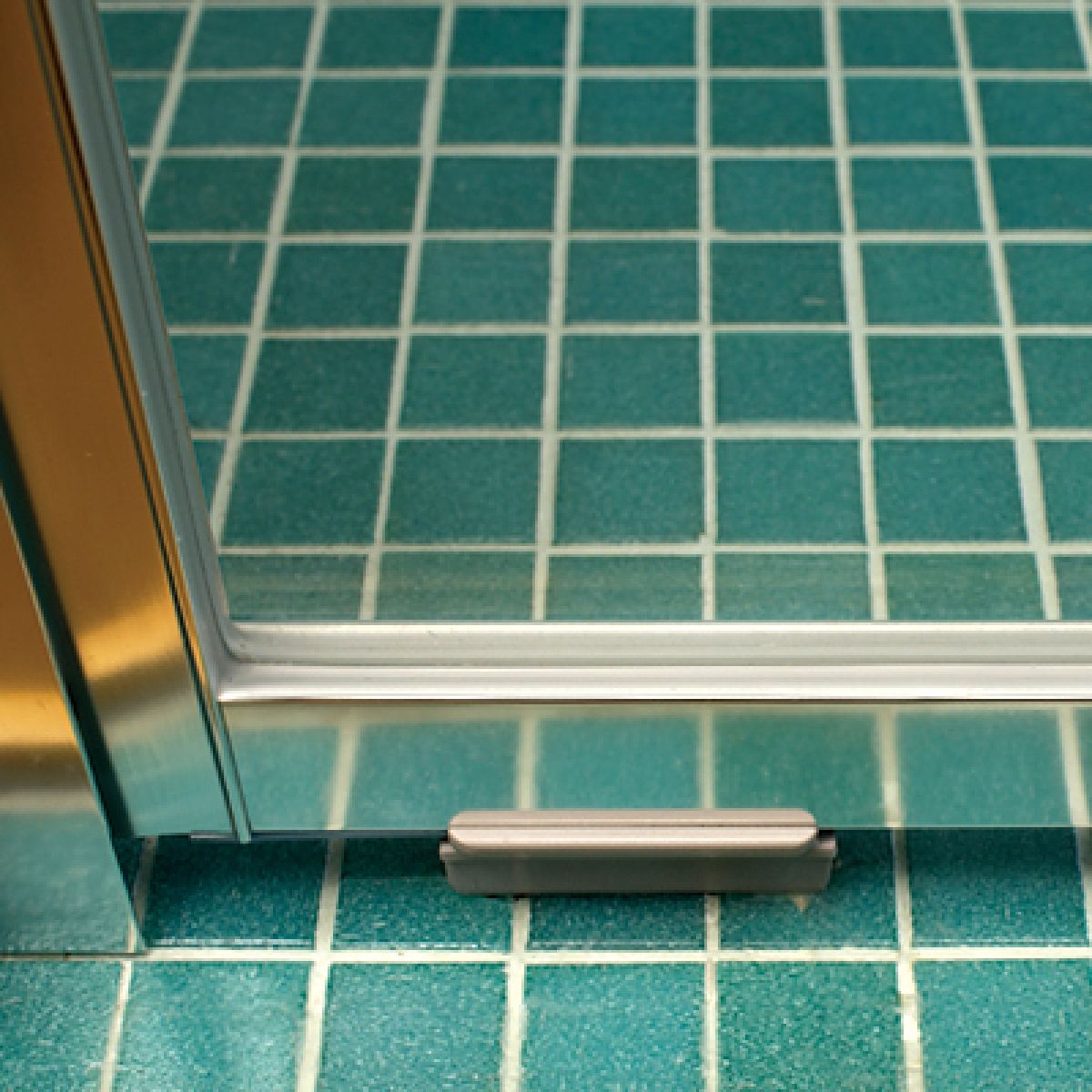 Shower screen framed - Integrity 9