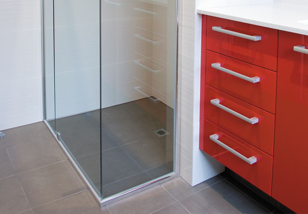 shower screen semi-frameless - Profile 2