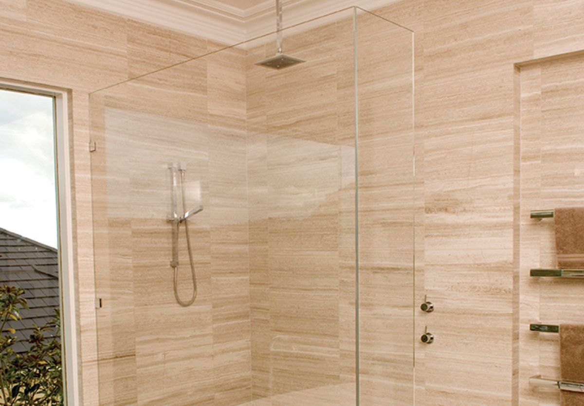 Frameless shower screen with corner - Madison 4