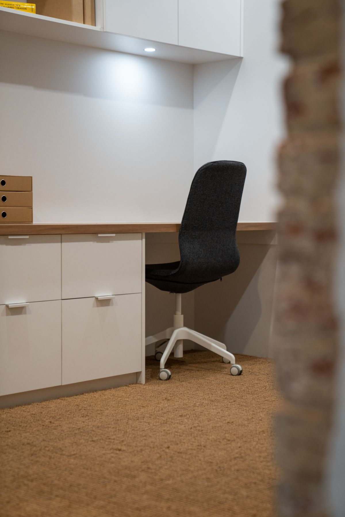 Built in furniture 18