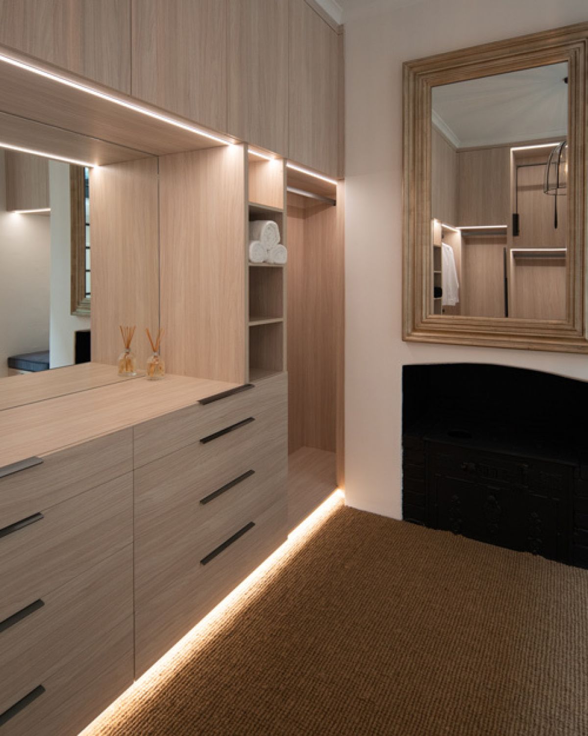 Builtin wardrobe showroom 3