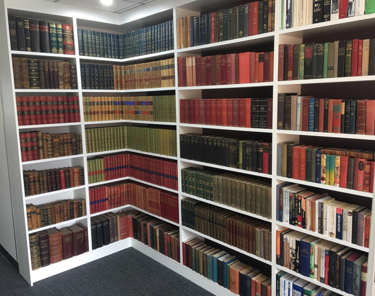 Built in furniture 13