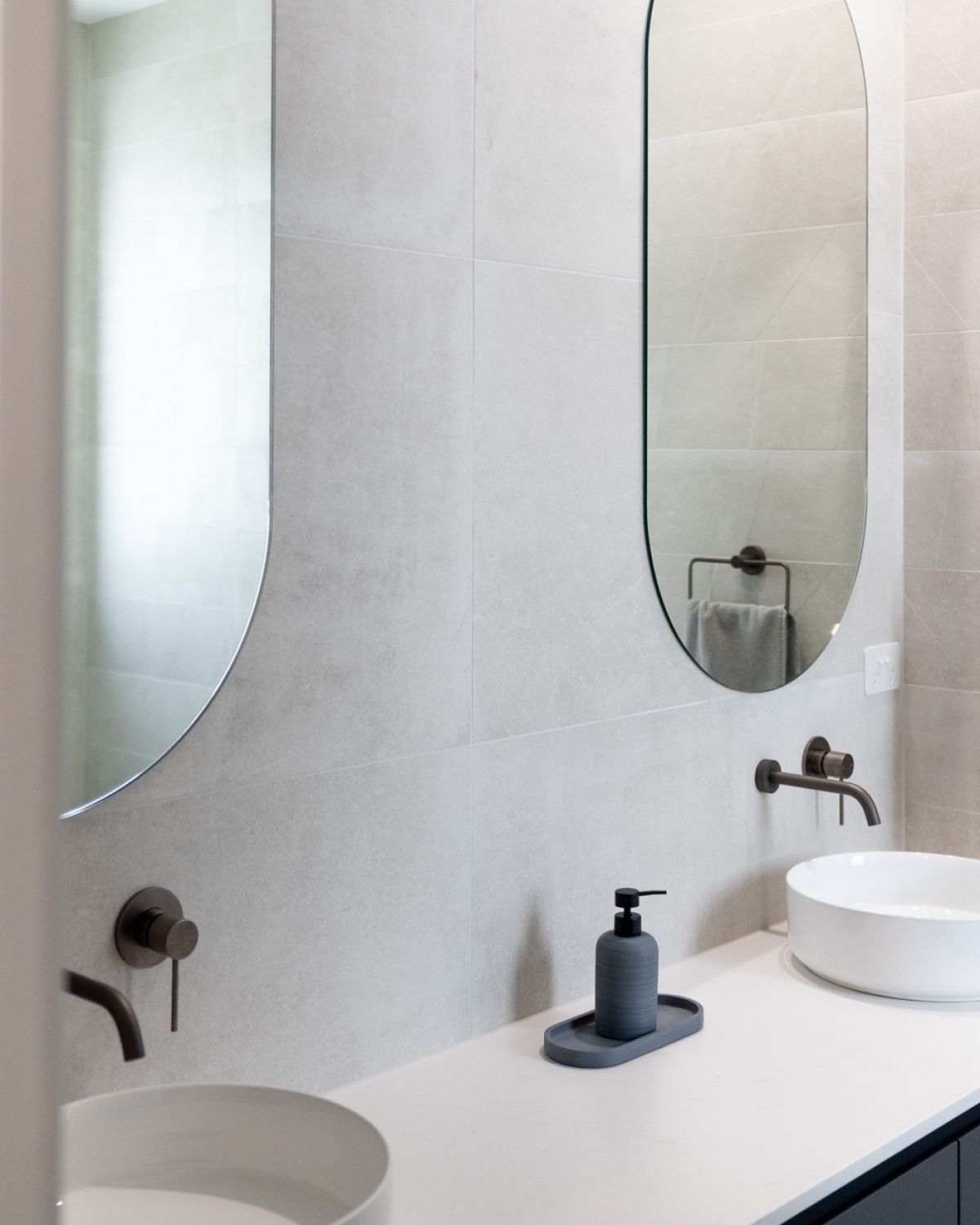 Aspec homes pill mirror 2